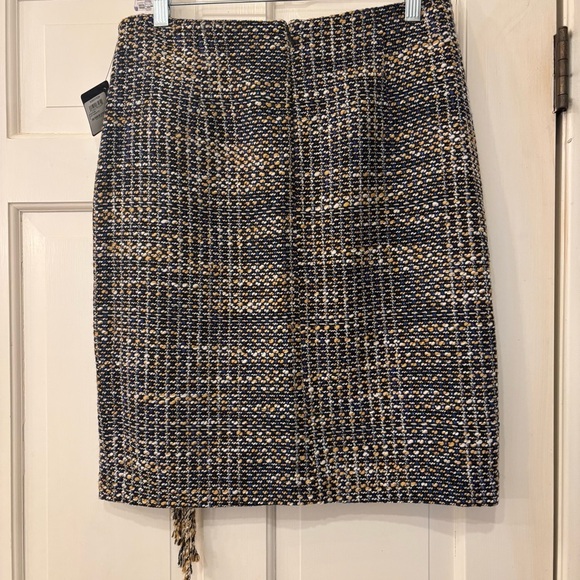 Halogen blue fringe skirt. NWT size 8 - Picture 4 of 6